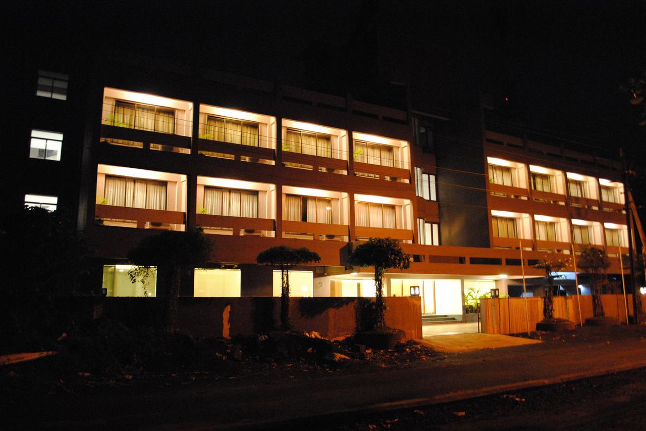 Hotel Landmark Ratnāgiri المظهر الخارجي الصورة