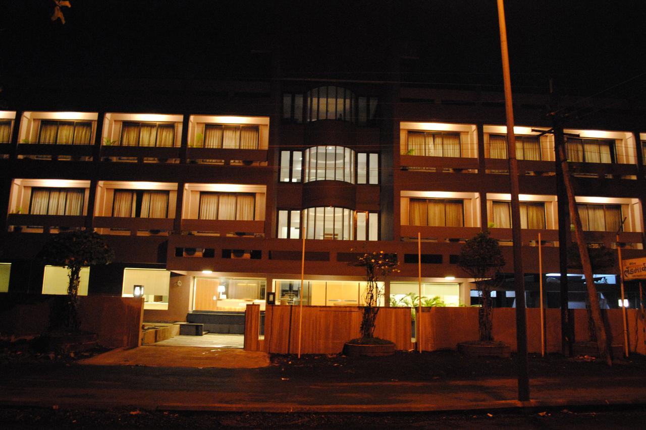 Hotel Landmark Ratnāgiri المظهر الخارجي الصورة